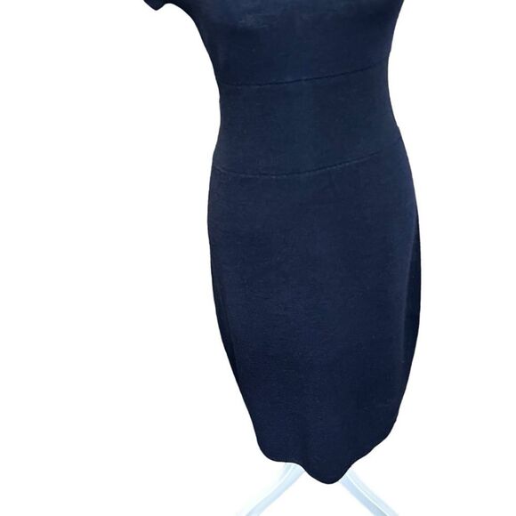Elegant Navy Midi Dress - Picture 4 of 9